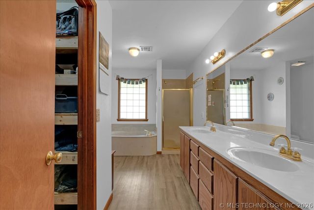 1421 S 257th East Avenue, Catoosa, OK 74015