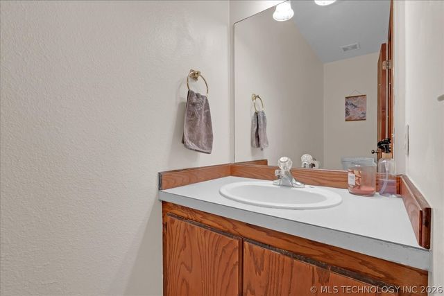 1421 S 257th East Avenue, Catoosa, OK 74015