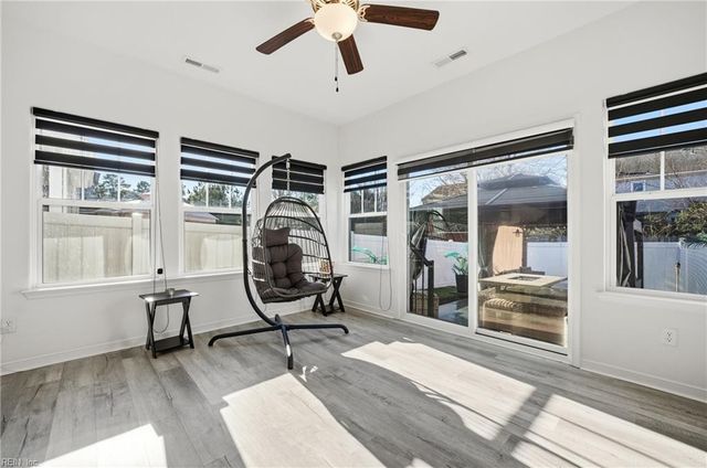 1417 Waltham LN, Newport News, VA 23608