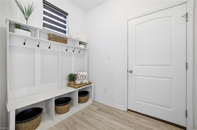 1417 Waltham LN, Newport News, VA 23608