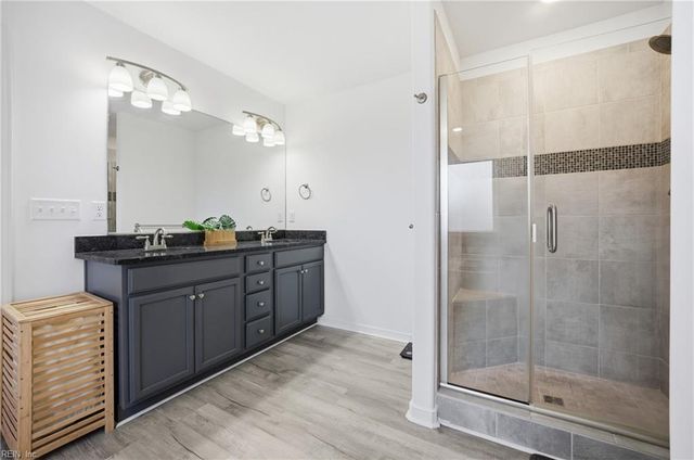 1417 Waltham LN, Newport News, VA 23608