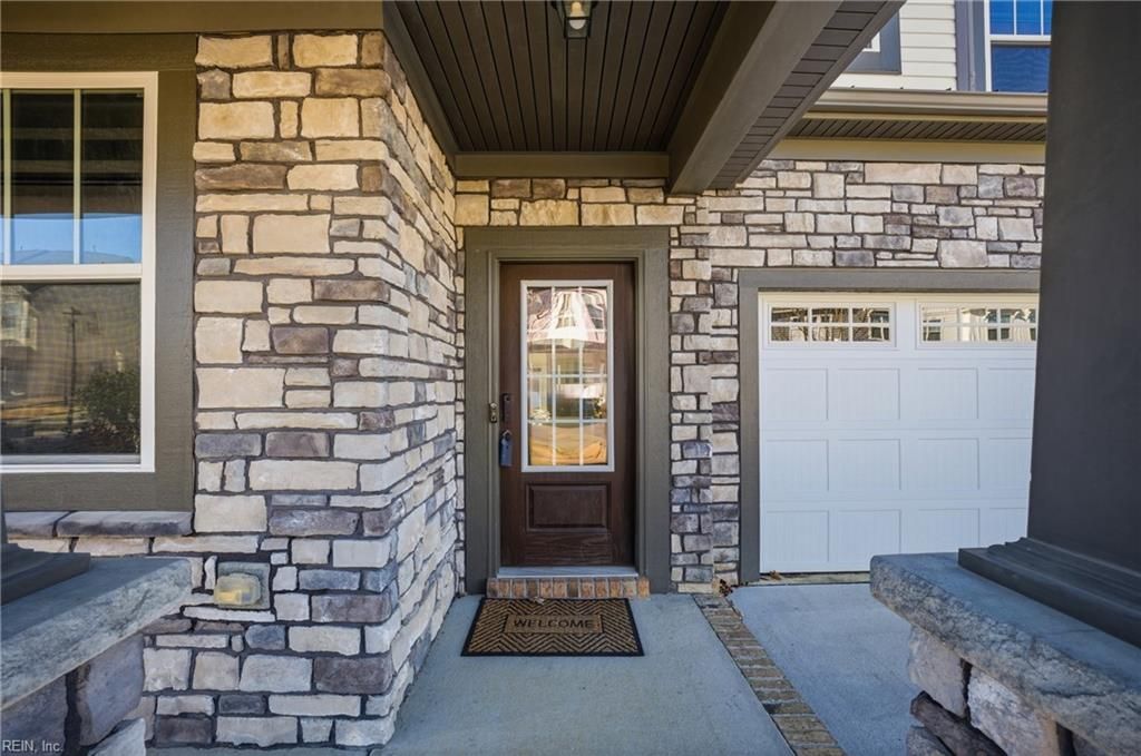 1417 Waltham LN, Newport News, VA 23608