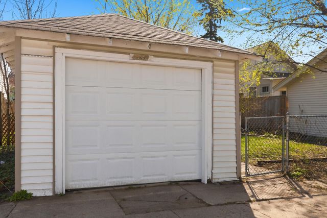 3740 29th Avenue S, Minneapolis, MN 55406