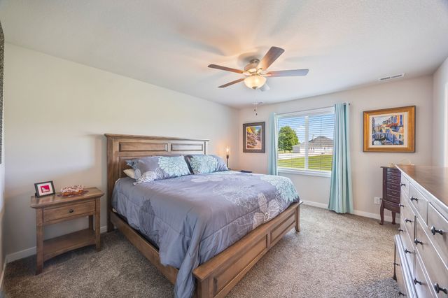 2428 Sunview Drive, Granger, IA 50109