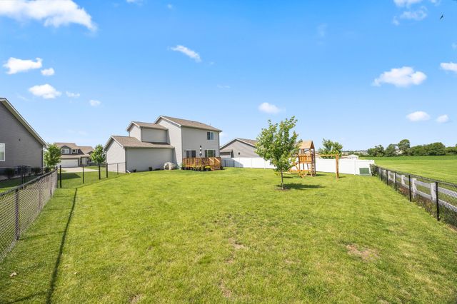 2428 Sunview Drive, Granger, IA 50109
