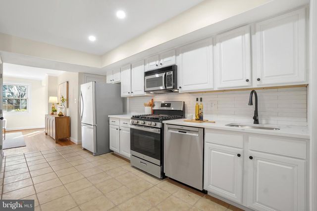 415 17TH ST SE, Washington, DC 20003