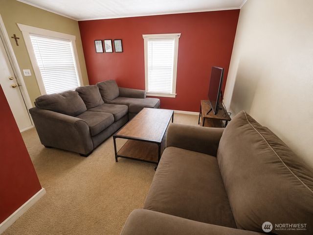 4909 N 38th St, Tacoma, WA 98407