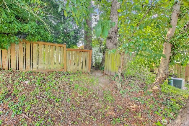 4909 N 38th St, Tacoma, WA 98407