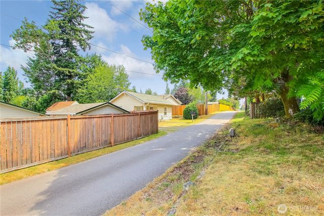 4909 N 38th St, Tacoma, WA 98407