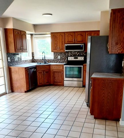 348 Colony Drive, Versailles, KY 40383