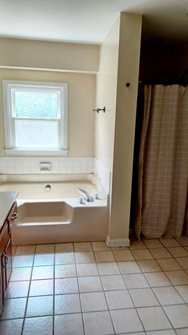 348 Colony Drive, Versailles, KY 40383