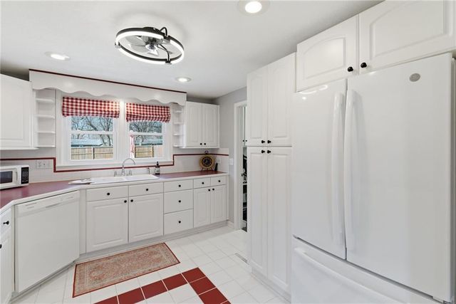 409 S Madison Street, Spring Hill, KS 66083