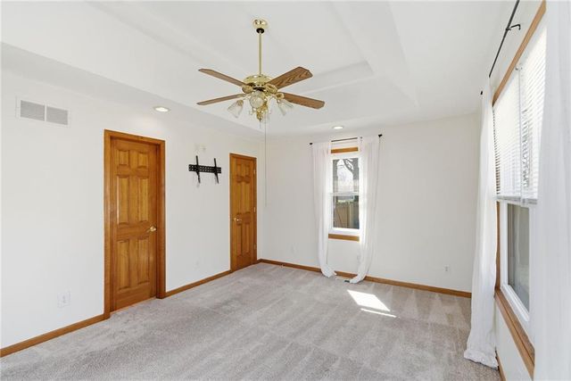 409 S Madison Street, Spring Hill, KS 66083