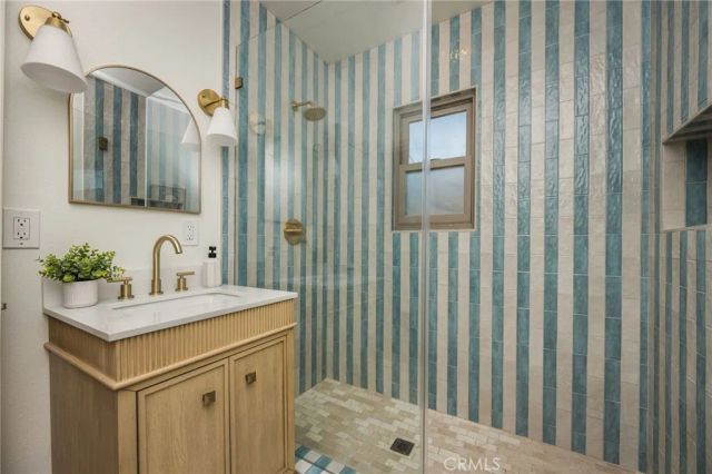 11619 Simms, Inglewood, CA 90303