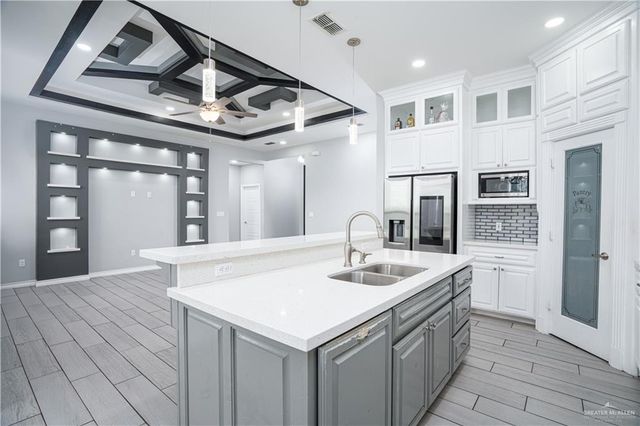 1302 Playa Drive, Weslaco, TX 78596