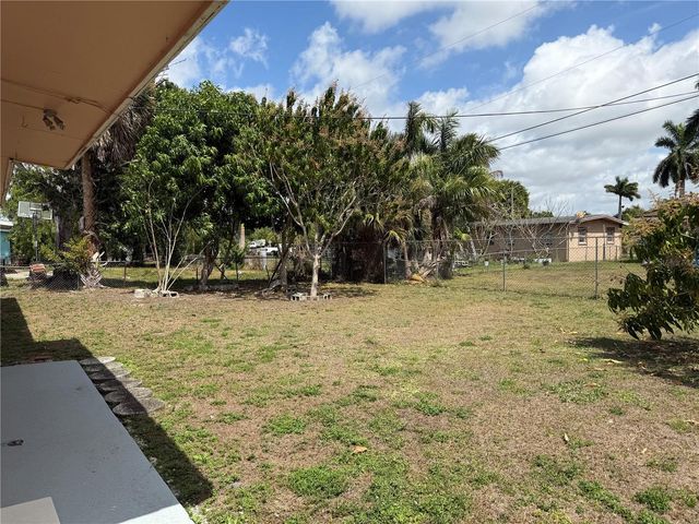 32 ROANOKE DRIVE 0, Fort Myers, FL 33905