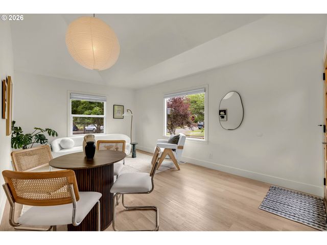 3008 Ne 70TH Ave, Portland, OR 97213