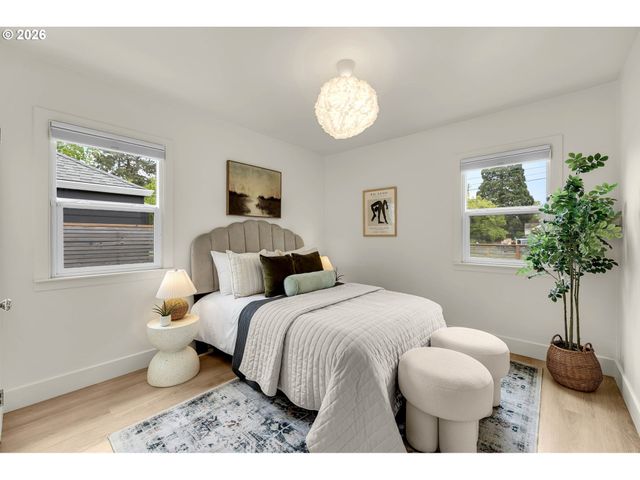 3008 Ne 70TH Ave, Portland, OR 97213