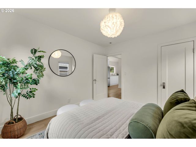 3008 Ne 70TH Ave, Portland, OR 97213