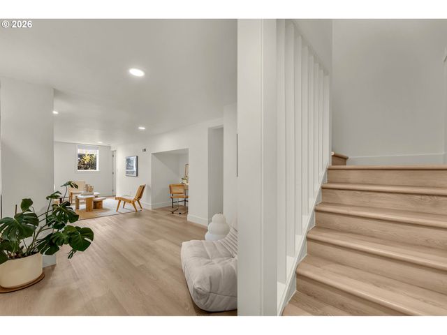 3008 Ne 70TH Ave, Portland, OR 97213