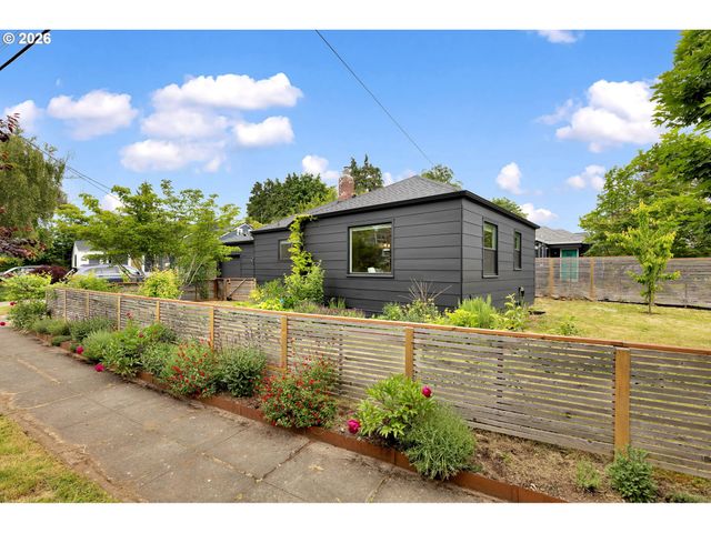 3008 Ne 70TH Ave, Portland, OR 97213