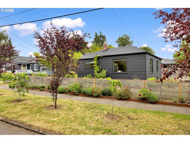 3008 Ne 70TH Ave, Portland, OR 97213