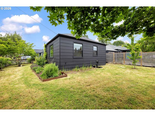 3008 Ne 70TH Ave, Portland, OR 97213