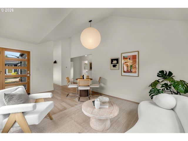 3008 Ne 70TH Ave, Portland, OR 97213