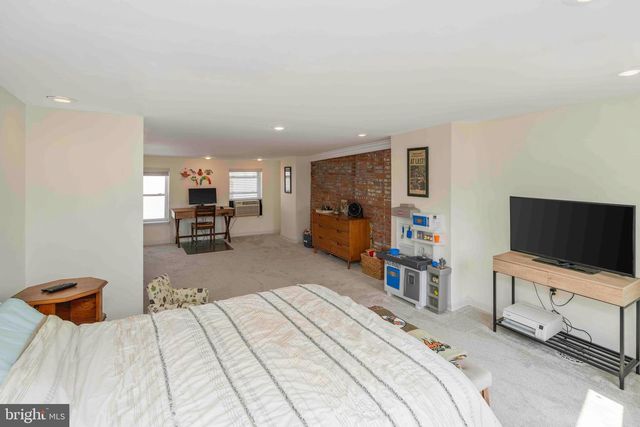 1432 S 2ND ST, Philadelphia, PA 19147
