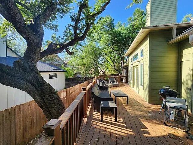 7203 Desert Rose CV, Austin, TX 78750