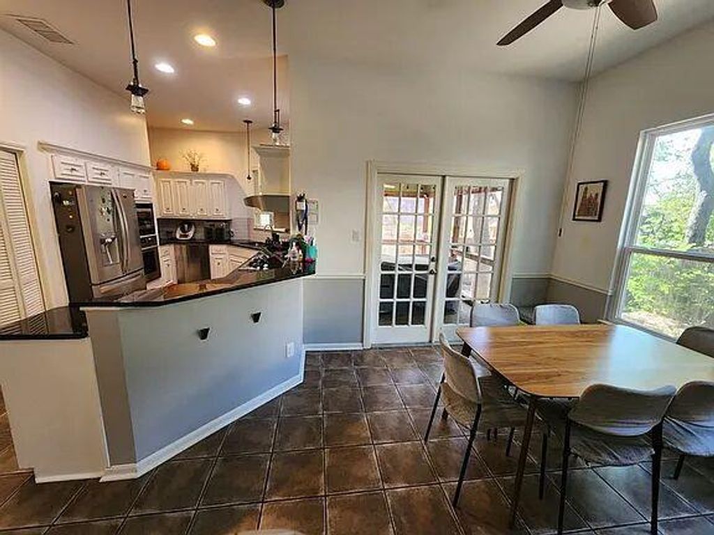 7203 Desert Rose CV, Austin, TX 78750