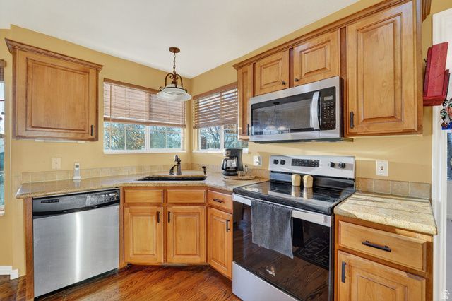 10172 S SNOW IRIS WAY, Sandy, UT 84092