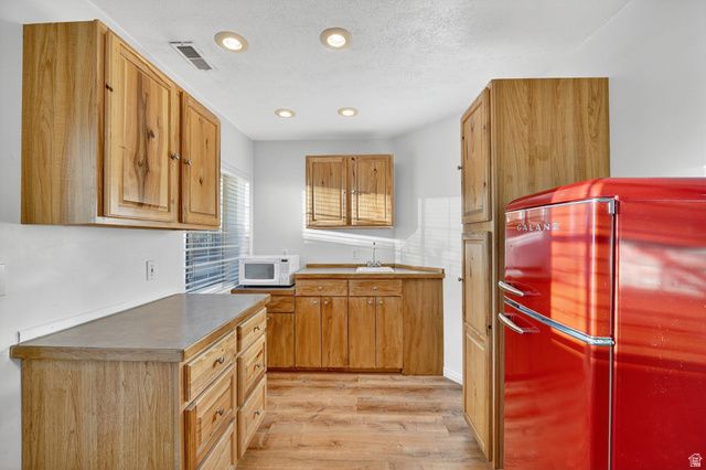 10172 S SNOW IRIS WAY, Sandy, UT 84092