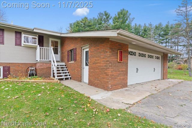 920 Del Sher Drive, Brighton, MI 48114