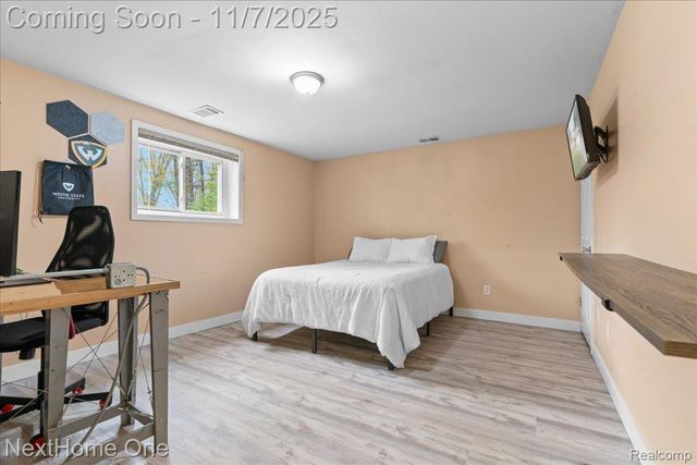 920 Del Sher Drive, Brighton, MI 48114