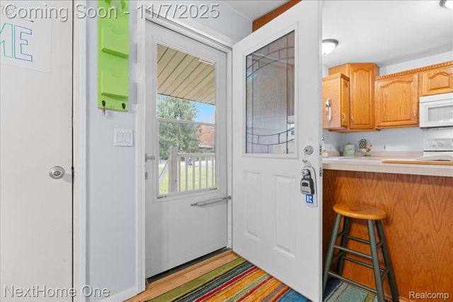 920 Del Sher Drive, Brighton, MI 48114