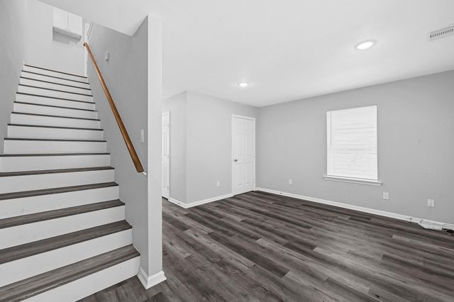 513 Avenue I B, Conroe, TX 77301