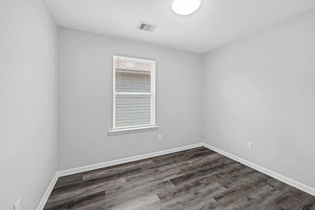 513 Avenue I B, Conroe, TX 77301