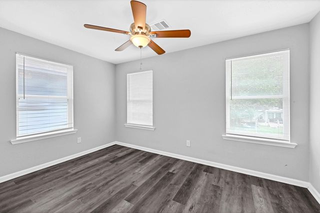 513 Avenue I B, Conroe, TX 77301