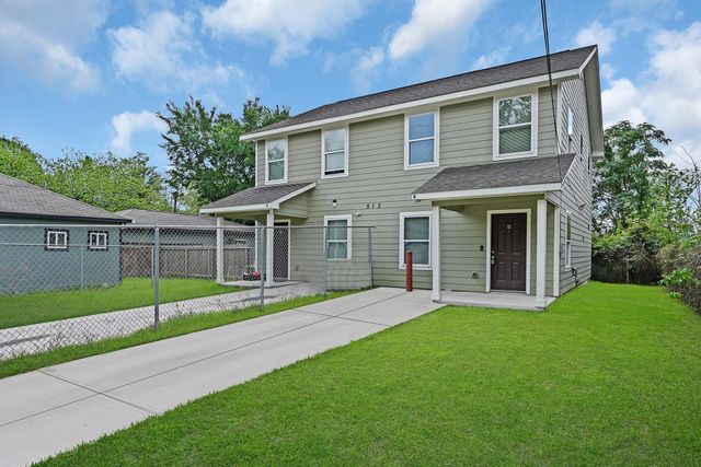 513 Avenue I B, Conroe, TX 77301