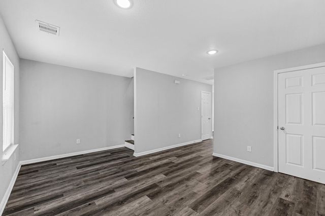 513 Avenue I B, Conroe, TX 77301