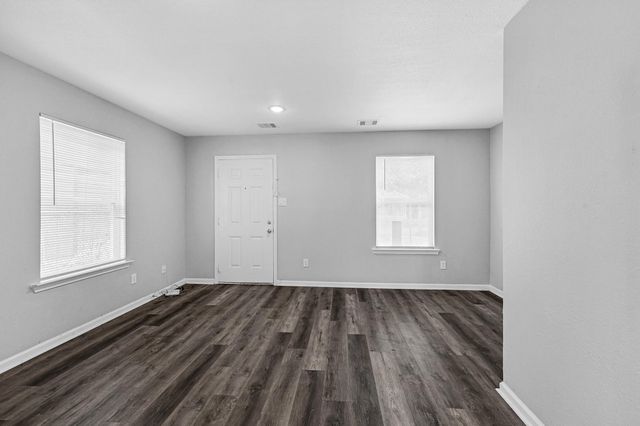 513 Avenue I B, Conroe, TX 77301