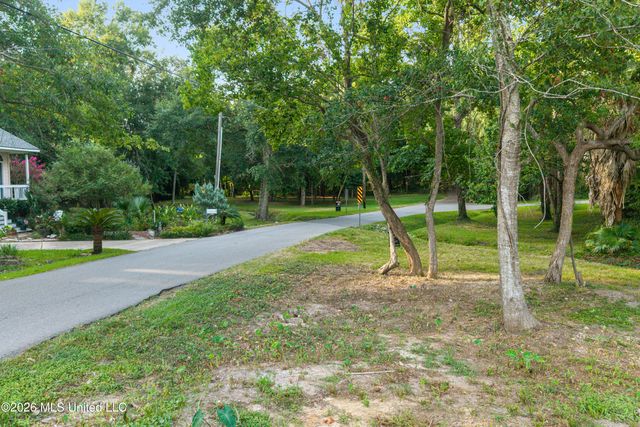Rayburn Avenue, Ocean Springs, MS 39564