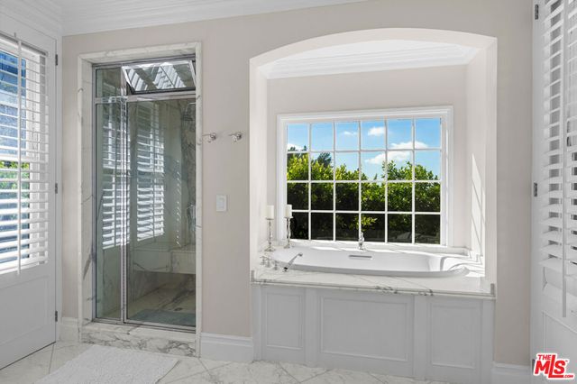 1460 N Doheny Drive, Los Angeles, CA 90069