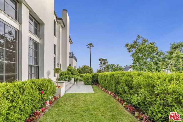 1460 N Doheny Drive, Los Angeles, CA 90069