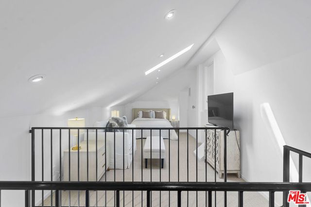 1460 N Doheny Drive, Los Angeles, CA 90069