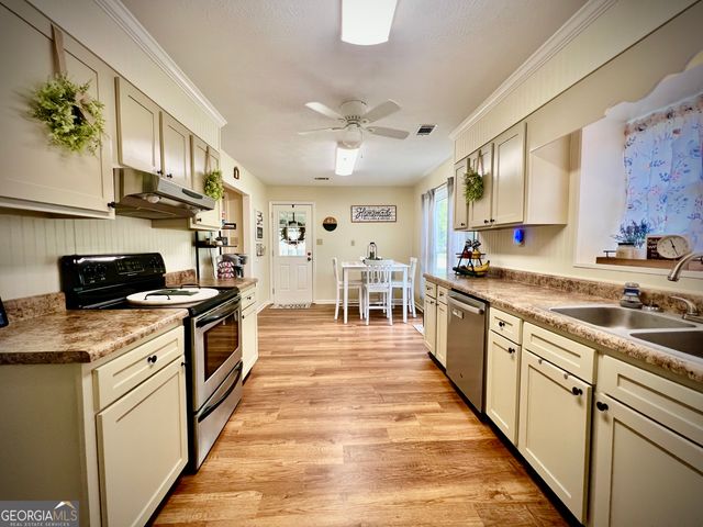 201 Lancelot Lane, Dublin, GA 31021