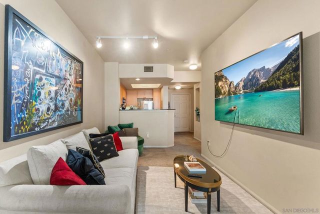 2400 5Th Ave 104, San Diego, CA 92101