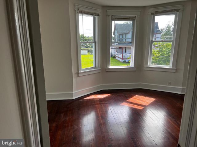 529 BRIDGEBORO ST, Riverside, NJ 08075