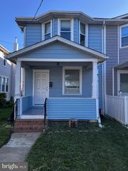 529 BRIDGEBORO ST, Riverside, NJ 08075